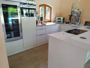 Stylish guest house with pool - Image 2