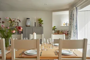 Grade II Listed Cottage in Heart of The Cotswolds - Image 3
