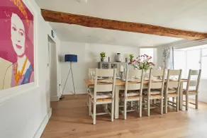 Grade II Listed Cottage in Heart of The Cotswolds - Image 4