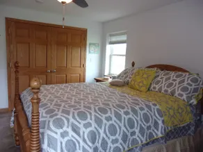 House near Mozingo Lake and golf course - Image 3
