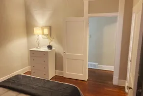1 bed 1 bath park suite, near everything in town. - Image 3
