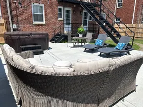 The Avenue Hot Tub Patio King Bed 5th Ave OSU - Image 2