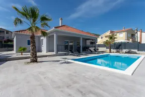 Villa Pipic with pool - Image 4