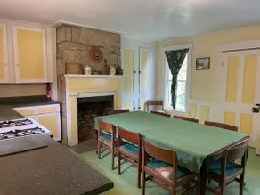 Charming, Authentic 5-Bedroom Country Farmhouse - Image 4