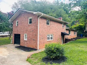 Modern, new and large house 10 minutes from downtown - Image 2