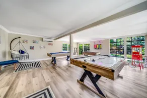 Ft. Laud, 5 Min to beach, Htd Pool, Jacuzzi, Bar! - Image 5