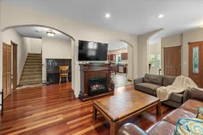 Spacious 5 Bedroom Home in Downtown Coeur D’Alene - Image 5