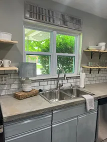 Sleeps 6 in prime location - Image 4