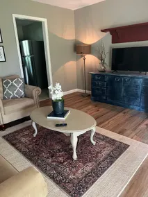 Sleeps 6 in prime location - Image 3