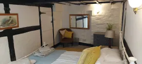 16th Century Bakery retreat in the Surrey Hills - Image 3