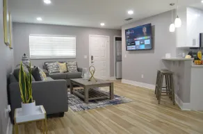 Charming House 2B/2B Centrally Located Tampa Bay - Image 3