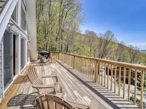 Mtn Views | Pet Friendly | EV Charger | Pool Table - Image 3