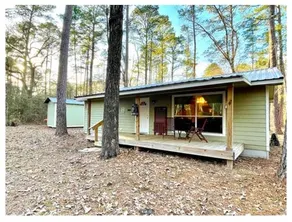 Creekside Cabin 38- Escape the City this Summer - Image 3