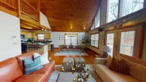 Lake Keowee Cabin: Peaceful and Bright - Image 2