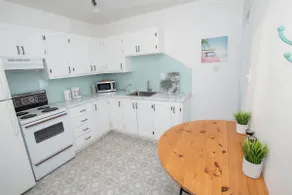 Lovely 1-bedroom in Garden Hill - Wifi, Parking - Image 2