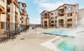 Hot tub, pool and sauna. 6 min walk to lift - Image 4