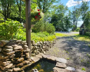 Lac Brome 5Bds, Hot-tub & 10 parking spaces & tree house - Image 2