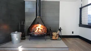 The Lost Pine: 3-Bedroom Chalet Style Cabin w/ AC - Image 4