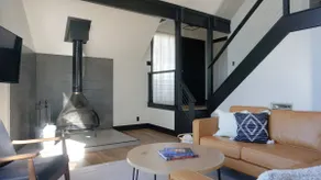 The Lost Pine: 3-Bedroom Chalet Style Cabin w/ AC - Image 2