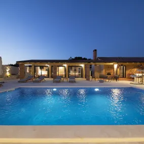 Villa Bukovica-solitude villa with salt water pool - Image 3