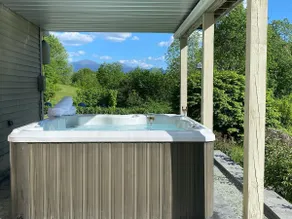 Stunning Views of Mt Washington-Hot Tub-Fire Pit - Image 3