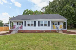 Chic Duplex in Graham | Park view | BBQ Grill - Image 5