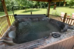 3 bed 2 bath w Hot Tub/Fire Pit in Hocking Hills! - Image 3