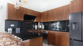 Rooftop Oasis • Walk to Beach&Downtown • Sleeps 10 - Image 5