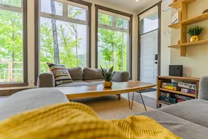 Ski in, ski out 2 Bedroom Chalet with Hot Tub! - Image 2