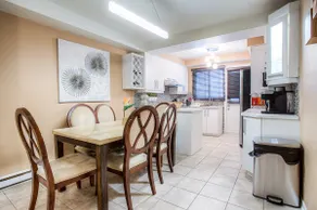 Beautiful Spacious 4BR with Pool Table! in MTL - Image 4