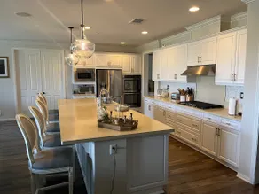 Spacious living - Image 4