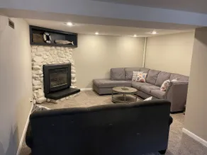 2 bedroom home with private dock by the lake - Image 4