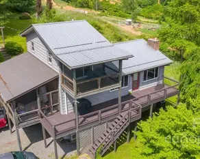 Ridgetop views near Asheville w/Private Hot Tub - Image 2