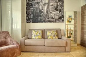 Elegant apartment with pool and parking - Image 4