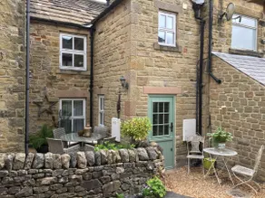 200yr old cottage eyam Peak District,national park - Image 4