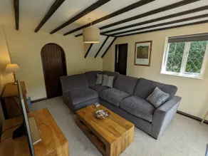 Riverbank Cottage - Image 4