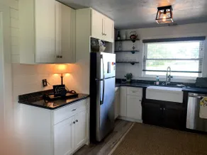 Mimi's Farmhouse in Palmetto, 3 bedrooms, 2 baths - Image 2