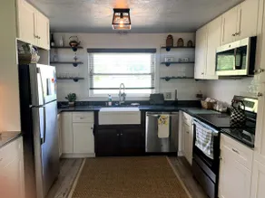 Mimi's Farmhouse in Palmetto, 3 bedrooms, 2 baths - Image 4