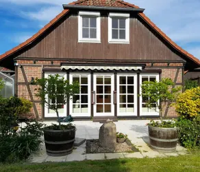 Vacation home in direct lake proximity, fireplace, garden - Image 4