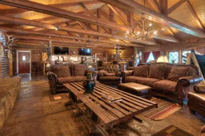 Hummingbird log cabin with private jacuzzi - Image 2