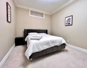 Vancouver West Two Bedroom ¹³ - Image 4