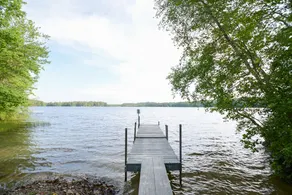 Fully Updated Lake View Home on Thomas Pond - Image 2