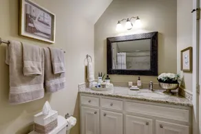 Upscale Quiet City Guesthouse-Close to Everything - Image 4