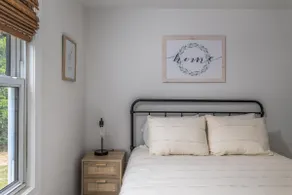 Cozy Country Cottage - Image 5