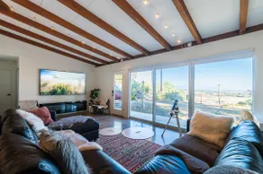 LA Hillside Dream-Amazing Views-Sauna-Tsla Chrgr - Image 4