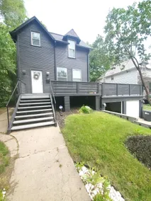 Gorgeous Midtown 3 Bedroom Home - Image 5