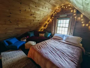 Charming Waterfront Log Cabin - Image 3