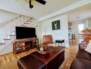 The Warren House - Image 2