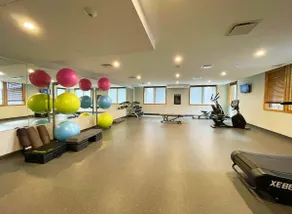 Luxury Cozy Top Floor Condo， 10 Min Walk Downtown - Image 2