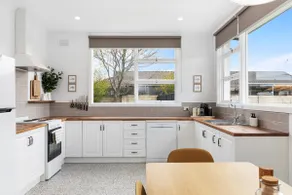 Dalkeith - 1910 charm with modern amenities - Image 3